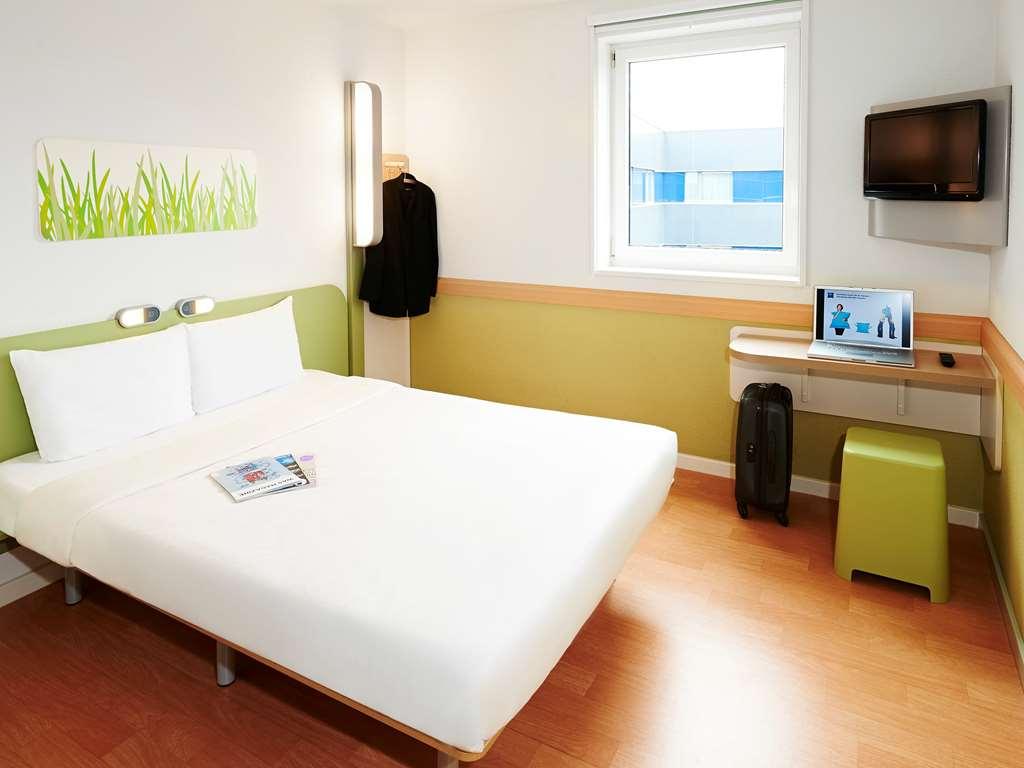 Ibis Budget Grenoble Voreppe Pokoj fotografie